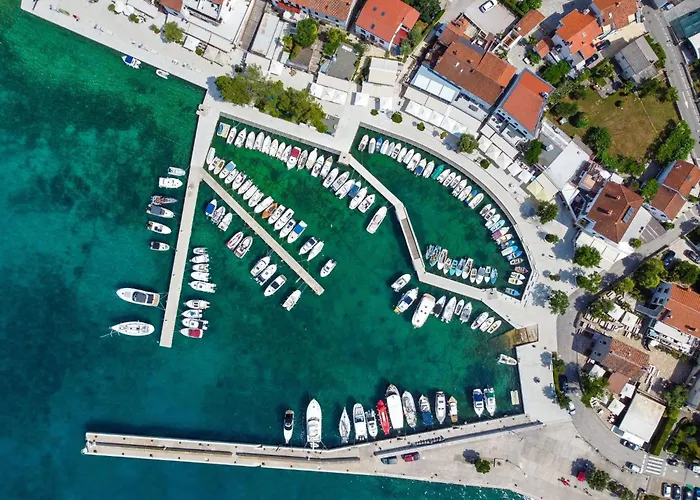 Ak Lux By Interhome * Njivice